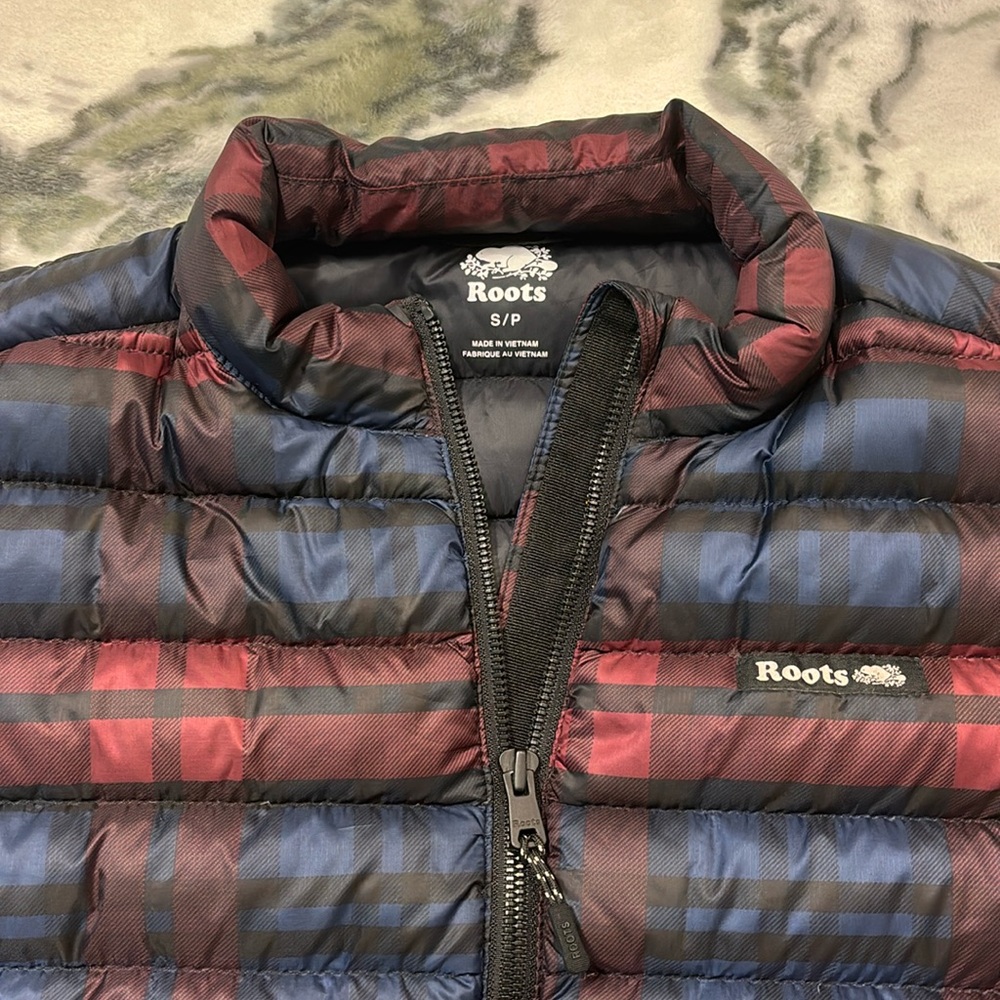 Roots Puffer Jacket - Picture 2 of 7